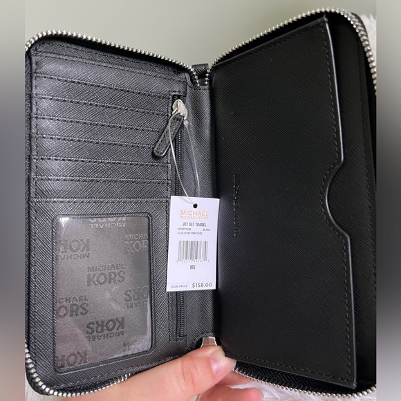 BNWT Michael Kors Jet Set Travel Wallet/ Phone Case - Picture 4 of 5